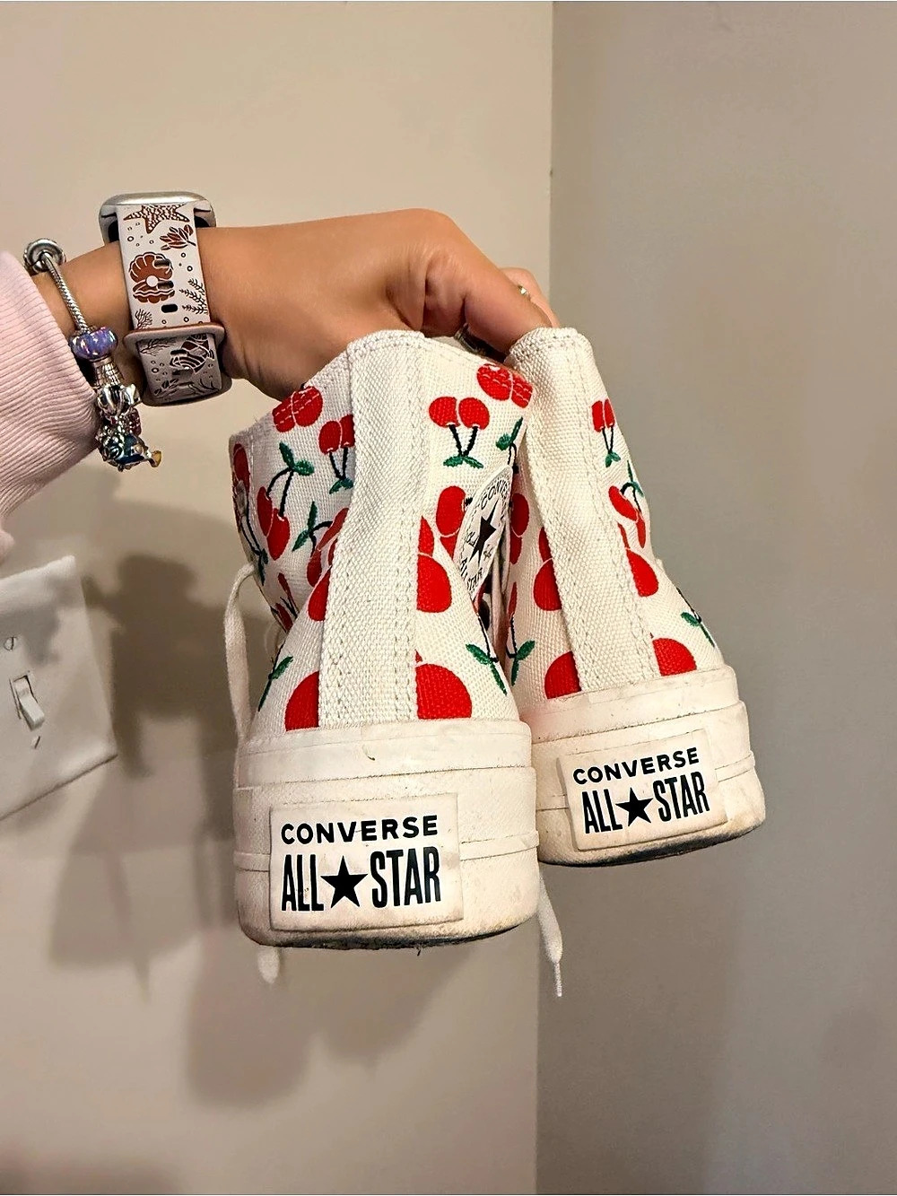 Converse Chuck Taylor All Star Lift Platform Cherries High Top US 8 - Picture 4 of 5